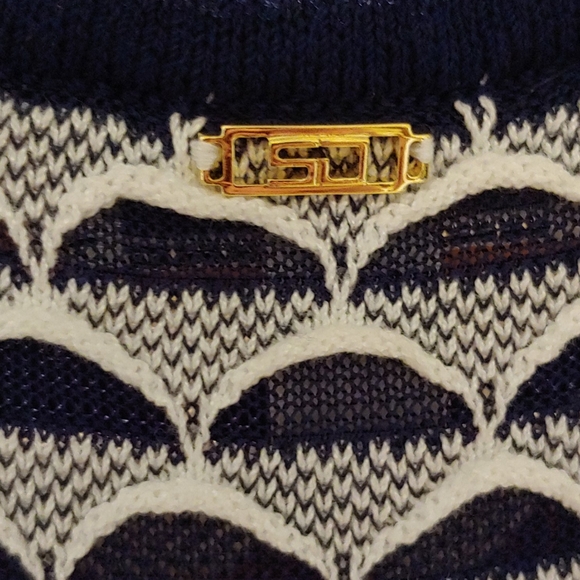 St John knit top - Picture 3 of 4